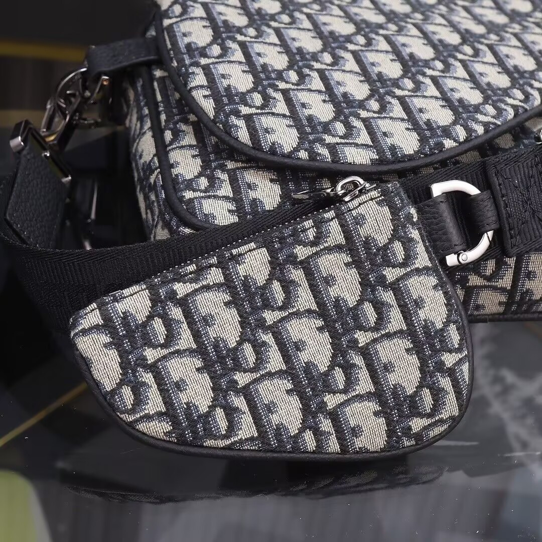 D10r Saddle Triple Pouch Beige and Black D10r Oblique Jacquard 18x25x5cm