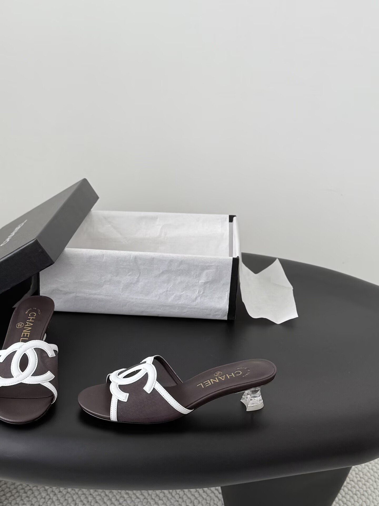 ua Ch**el sandals 4.5cm heel