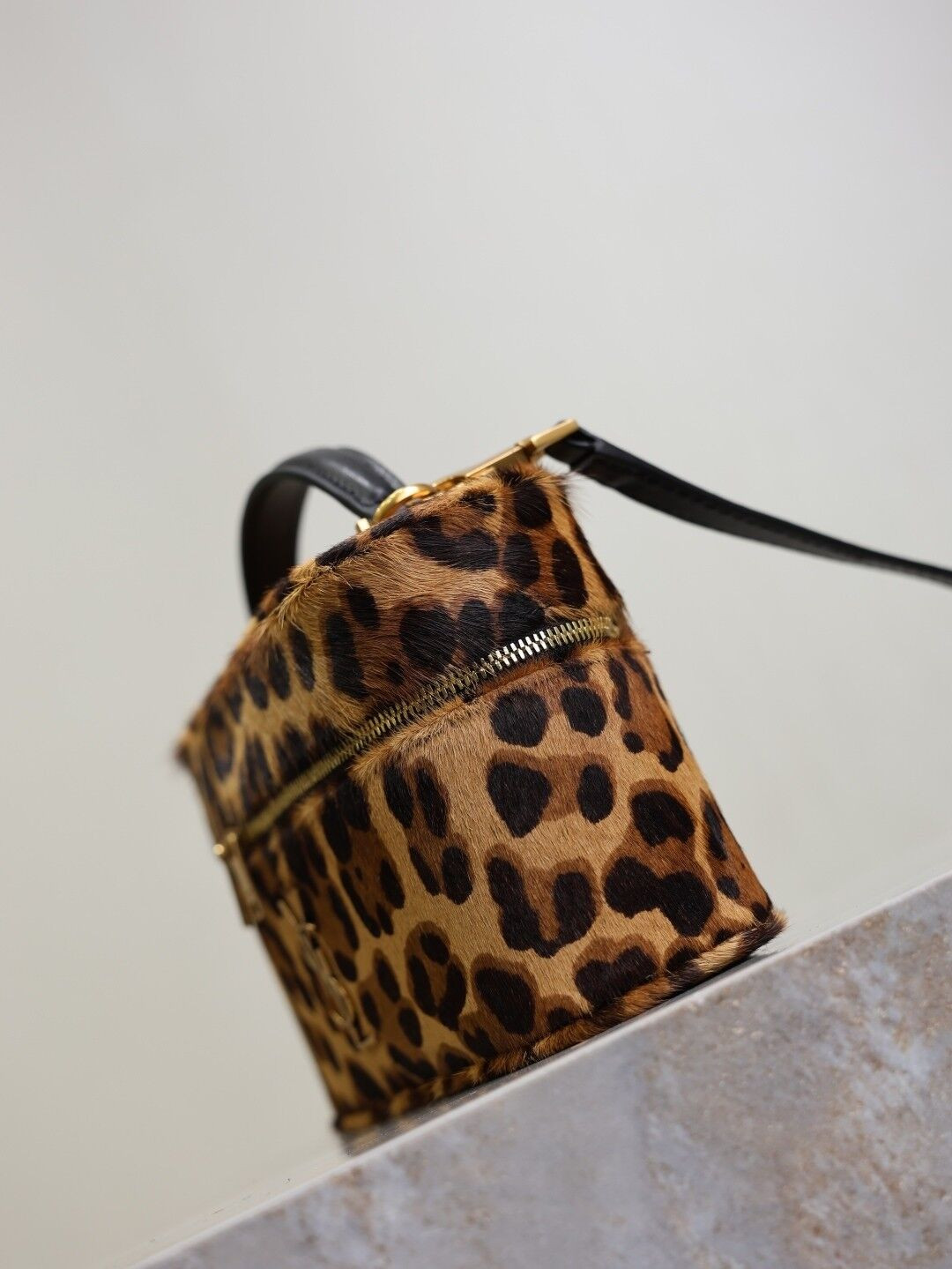 Y51 Leopard-print Mini Bag 18x11x6.5cm