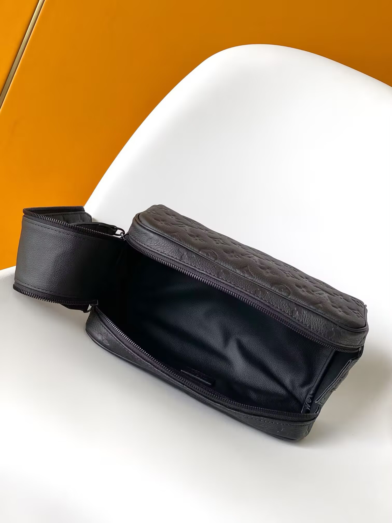 LV DOPP KIT Toilet Bag M59478 15x16.5x28cm