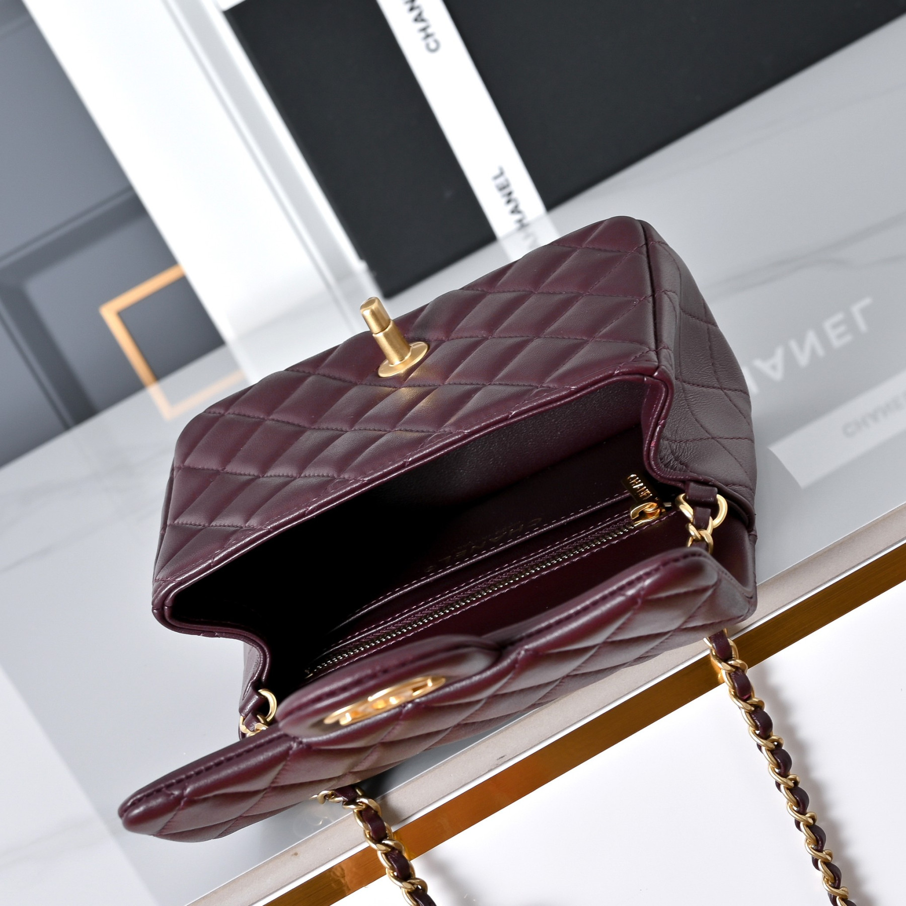 Ch**el Mini Flap Bag Burgundy AS1786 13.5x17x8cm