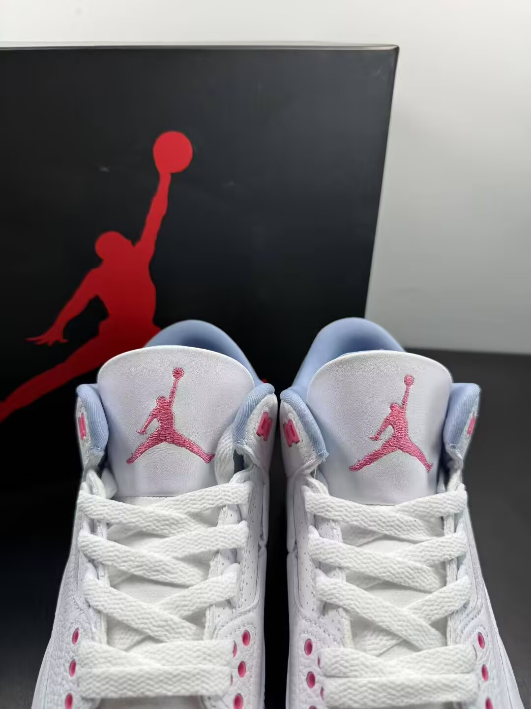 UA AIR JORDAN 3 Retro