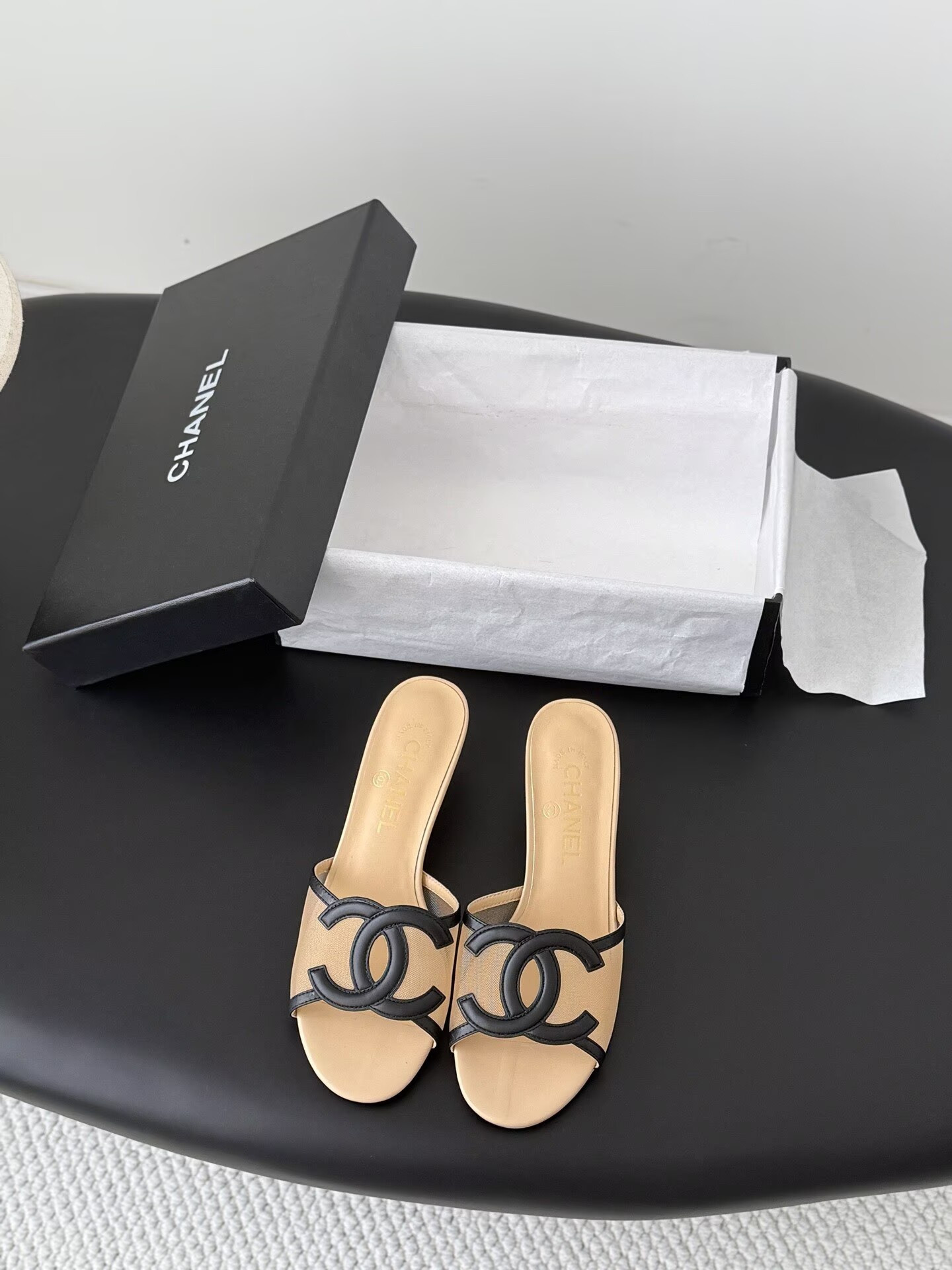 ua Ch**el sandals 4.5cm heel