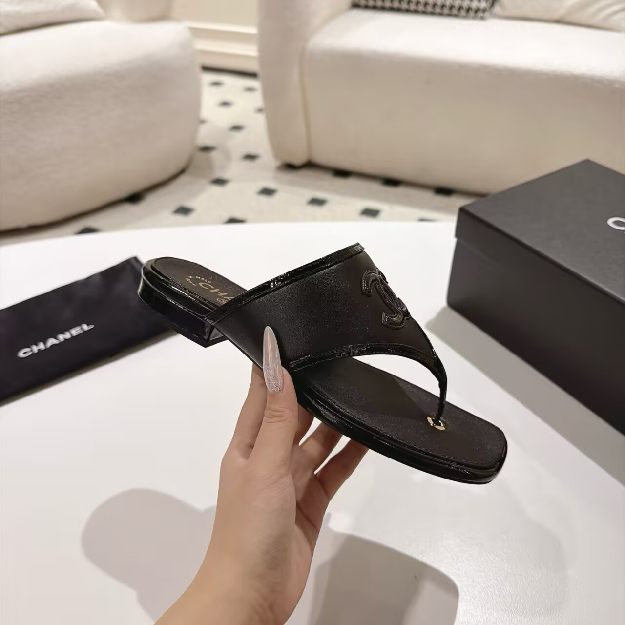 UA Ch**el Thong Sandals