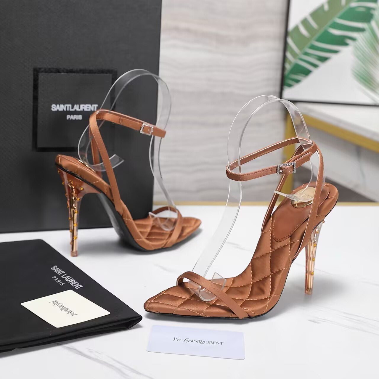 UA Y51 IVRESSE Sandals