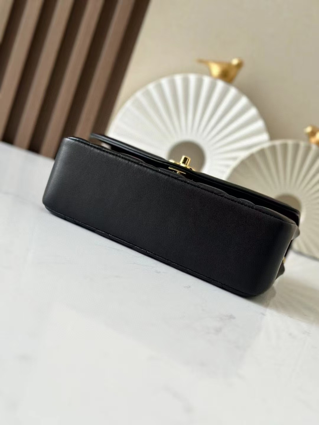 Ch**el Small Diana Flap Bag Lambskin Gold Hardware 22.5x14x7cm