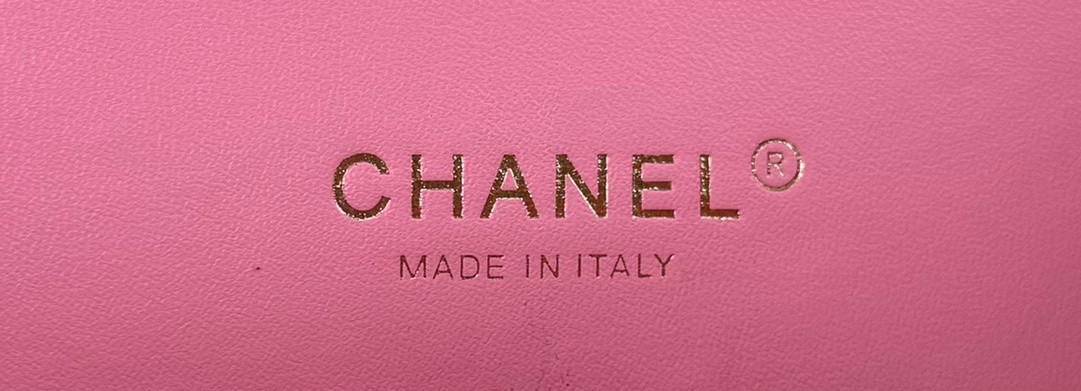 Ch**el CLASSIC HANDBAG 25cm