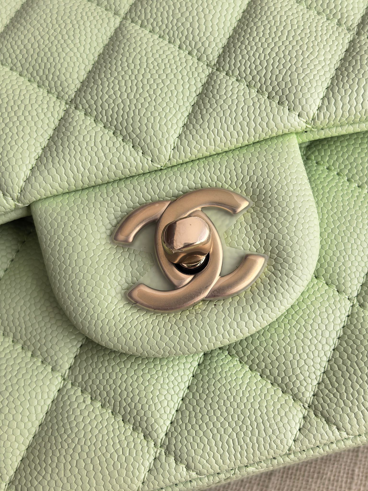 Ch**el Classic Flap handbag Mint Green Bag with Light Gold Hardware A01113 23x14.5x6cm