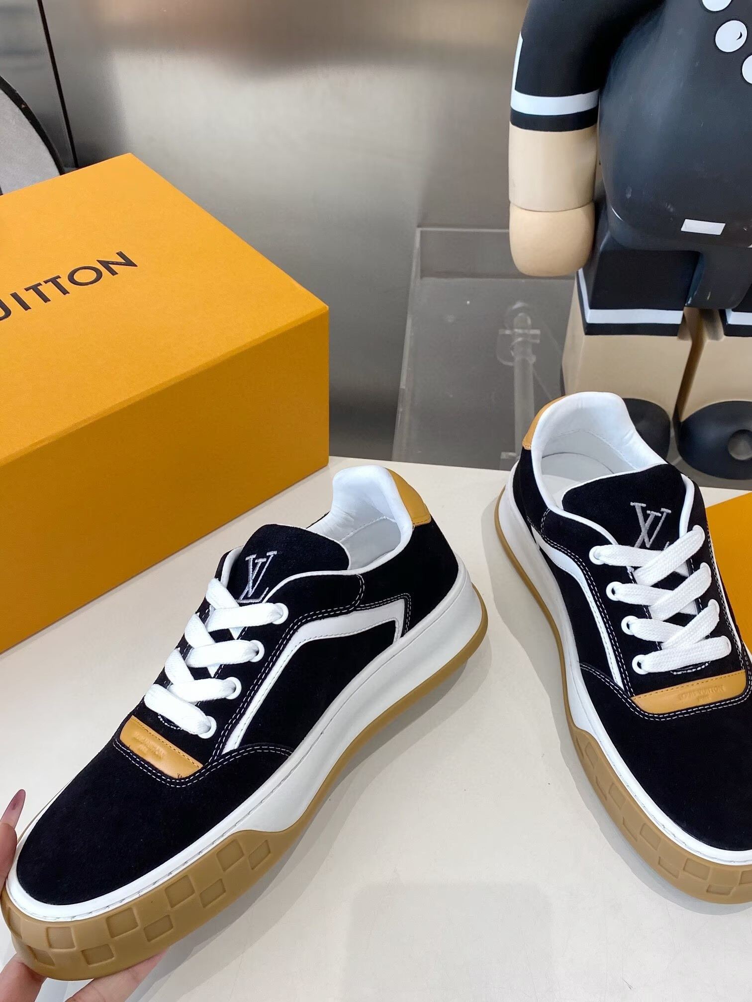 UA LV Tilted Sneaker