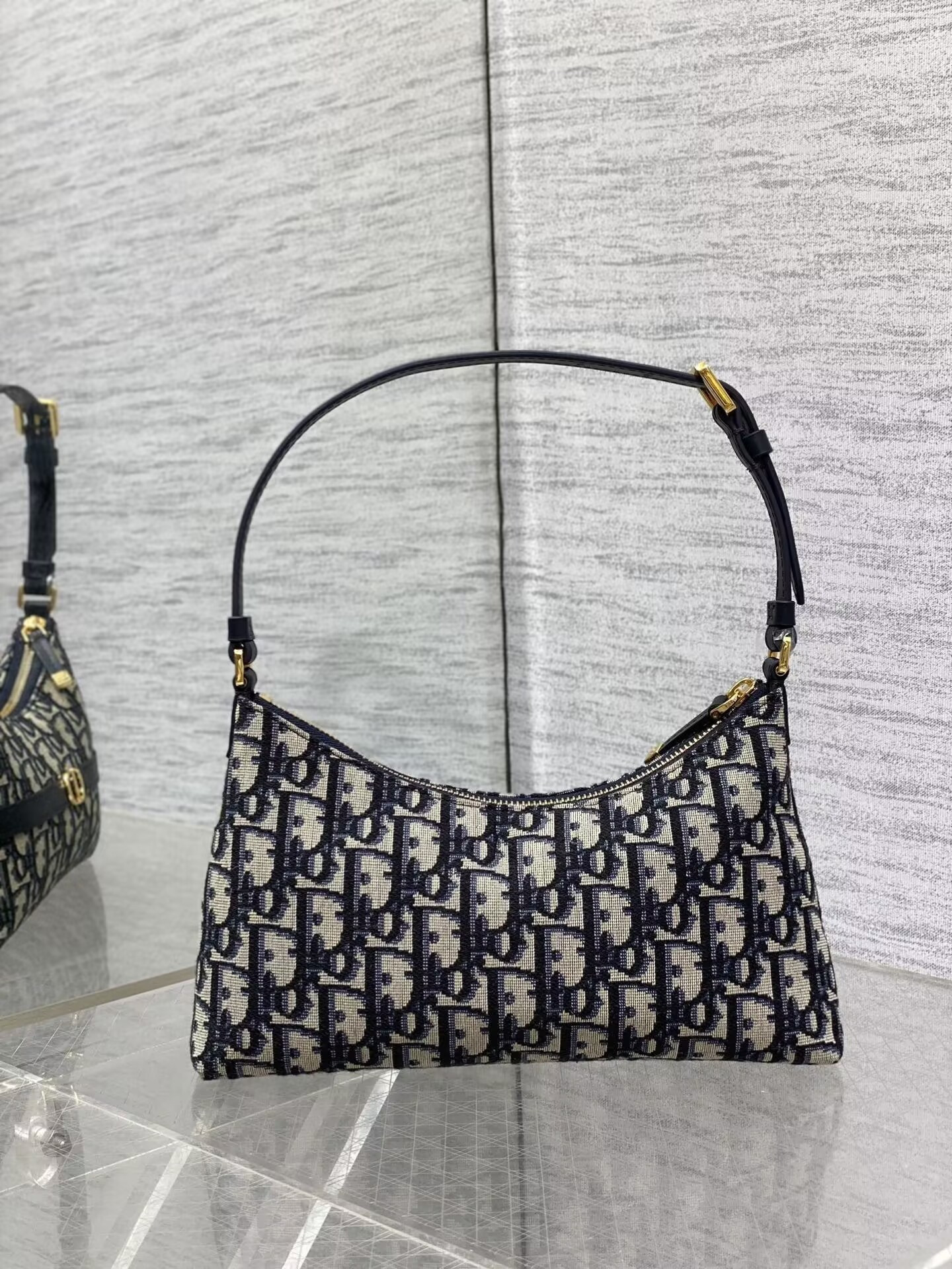 D10r 30 Montaigne Cigale Bag 18x6.5x11cm