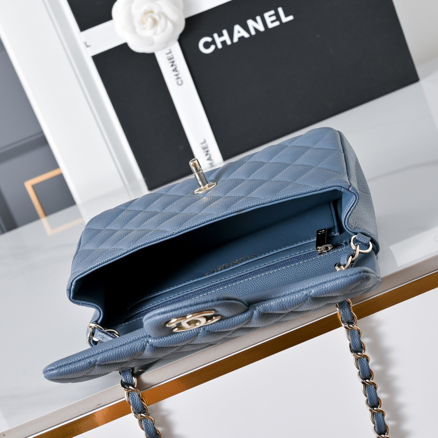 Ch**el mini flap bag a69900 20x12x6cm