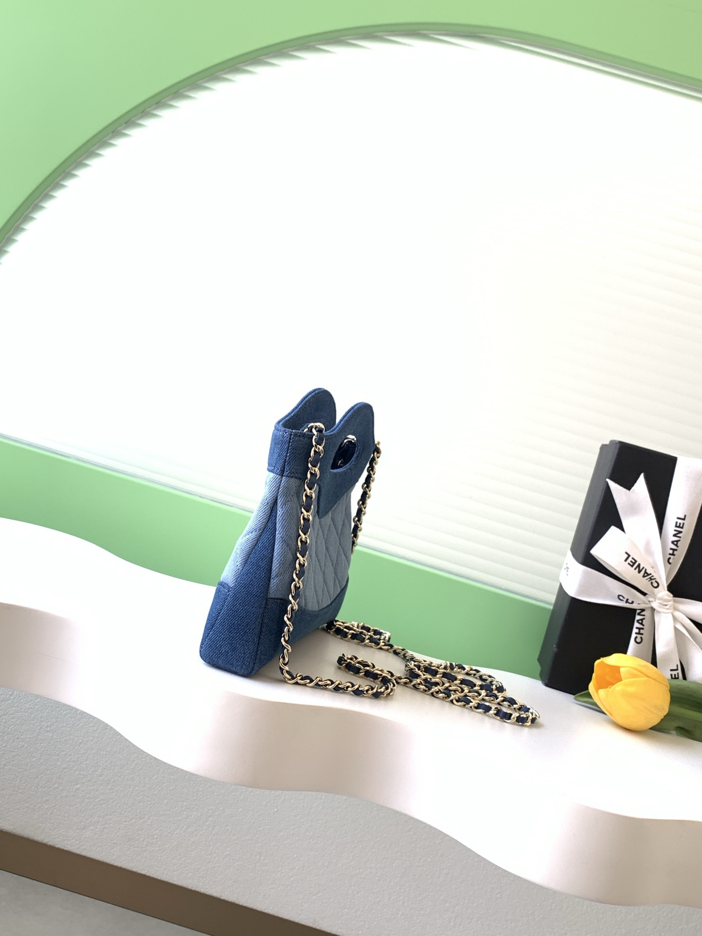 Chanel Clutch with chain AP3656 17x20.5x3.5cm