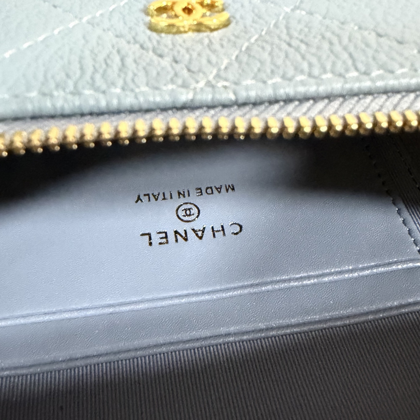 Ch**el classic vanity with chain handbag 17x19.5x5cm