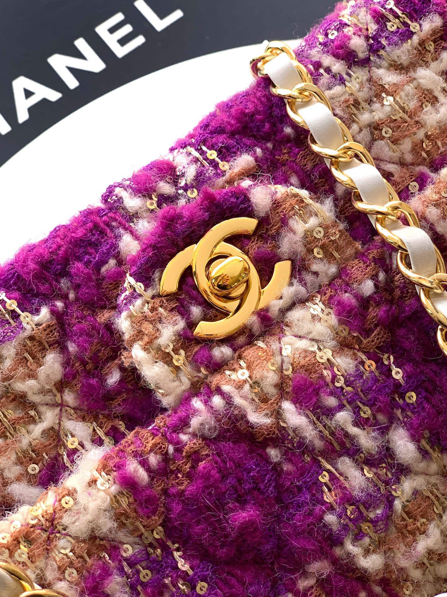 Chanel Mini Flap Bag 20x12x6cm