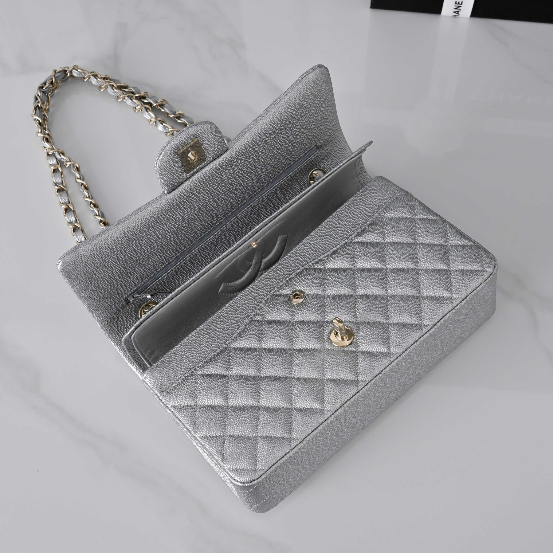 Ch**el Classic Flap Light Gold Hardware A01112 15.5x25.5x6.5cm