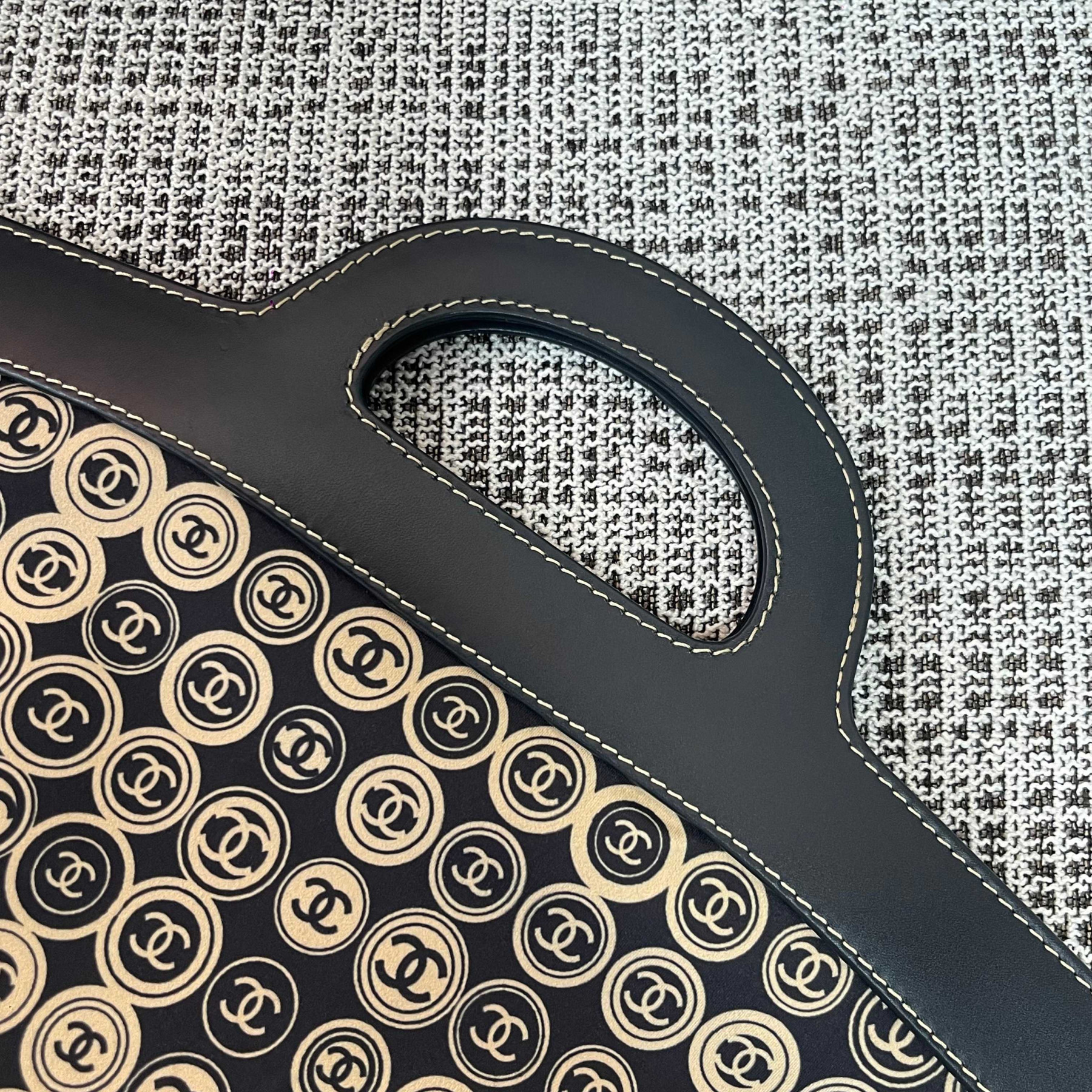 Chanel Vintage Hard-handled Tote Bag 46x34x8cm