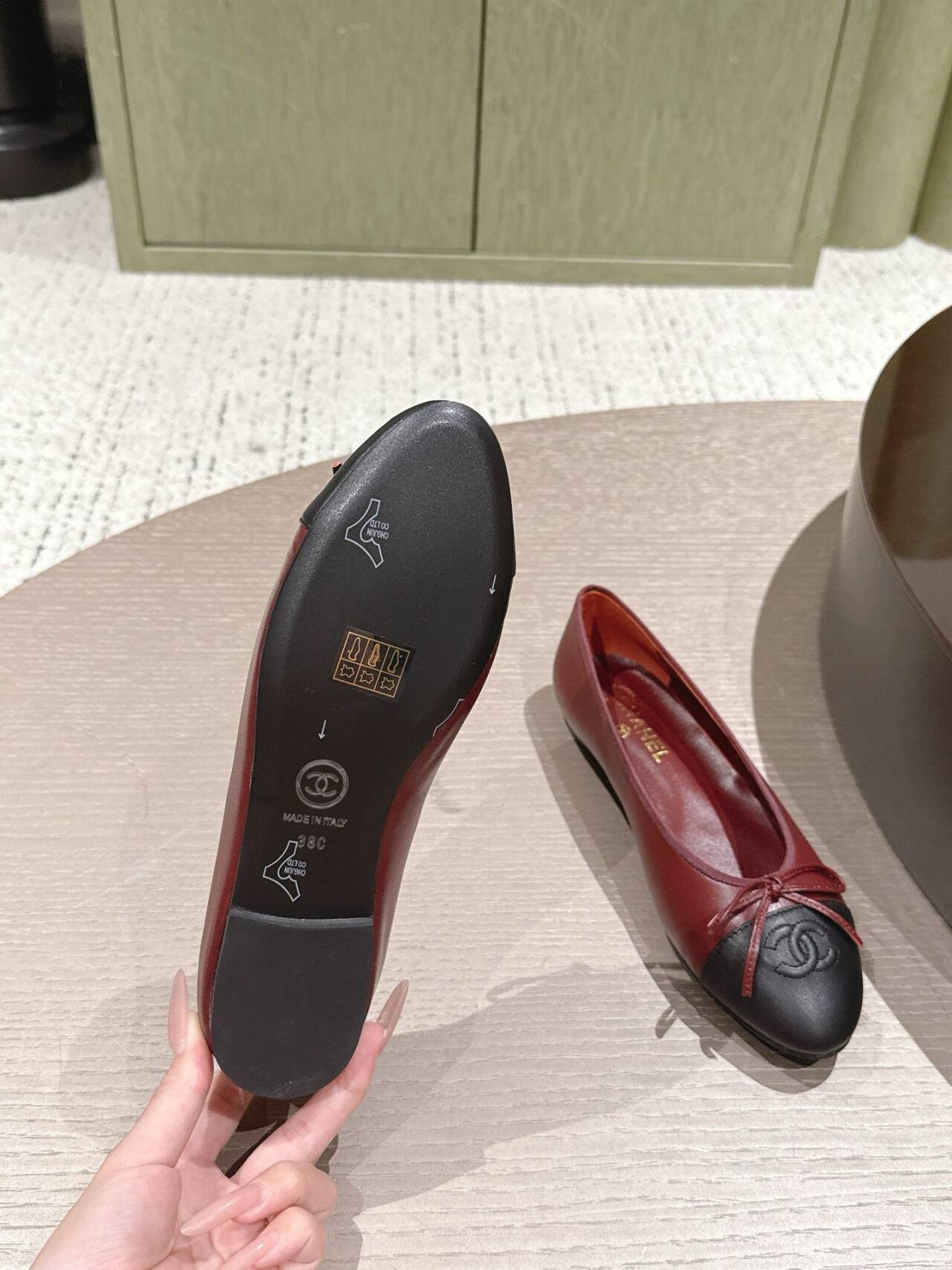 UA Ch**el Ballet Flats Pointed Toe