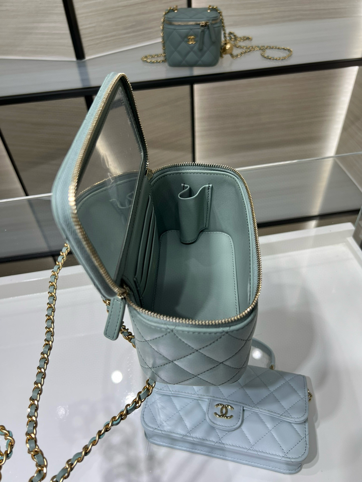 Ch**el Vanity With Chain 9.5x17x8cm