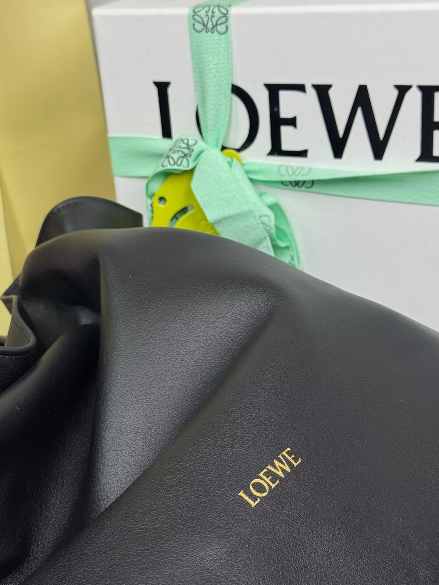 L0ew* Large Flamenco Clutch 29x38x14cm