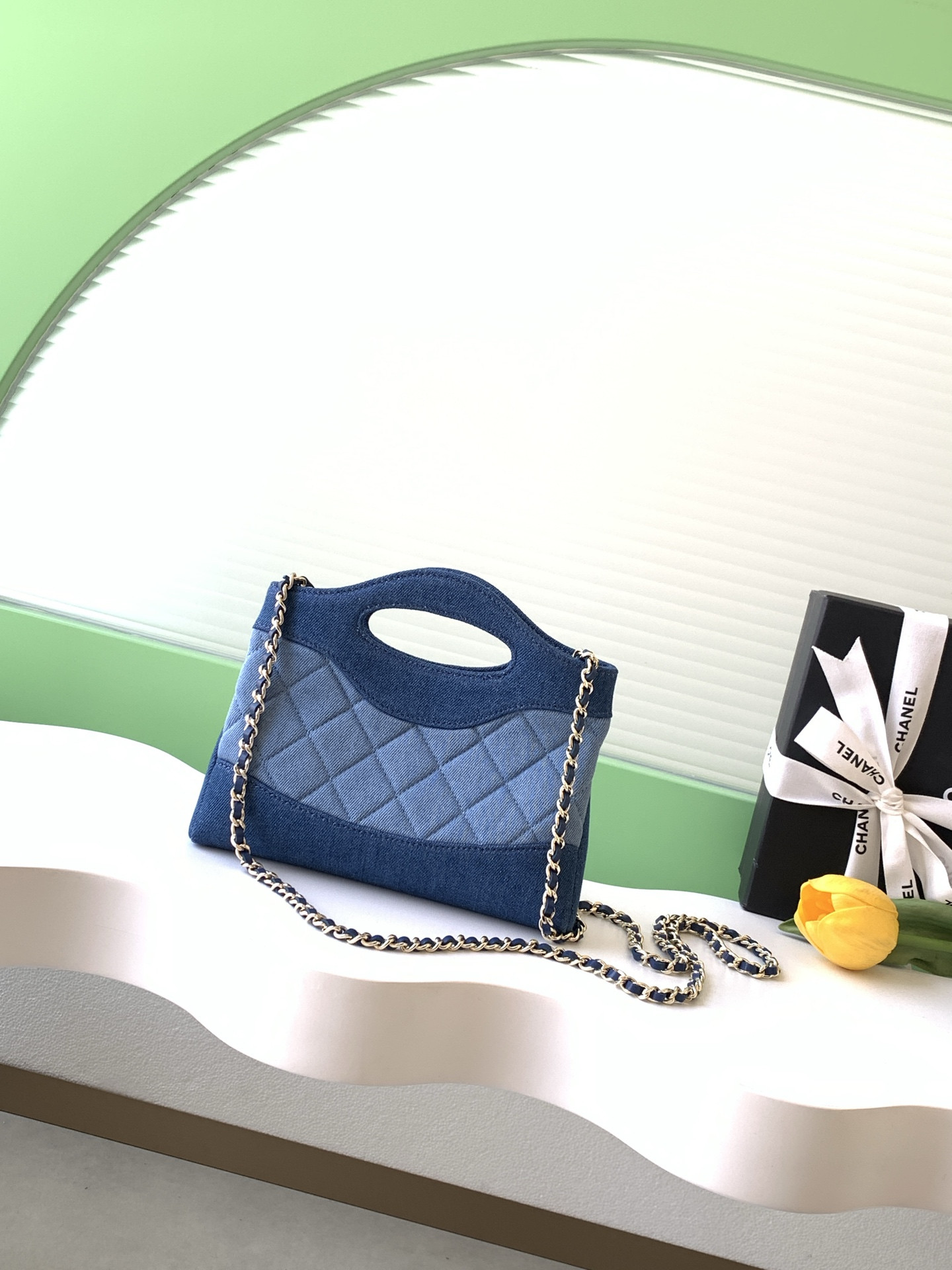 Chanel Clutch with chain AP3656 17x20.5x3.5cm