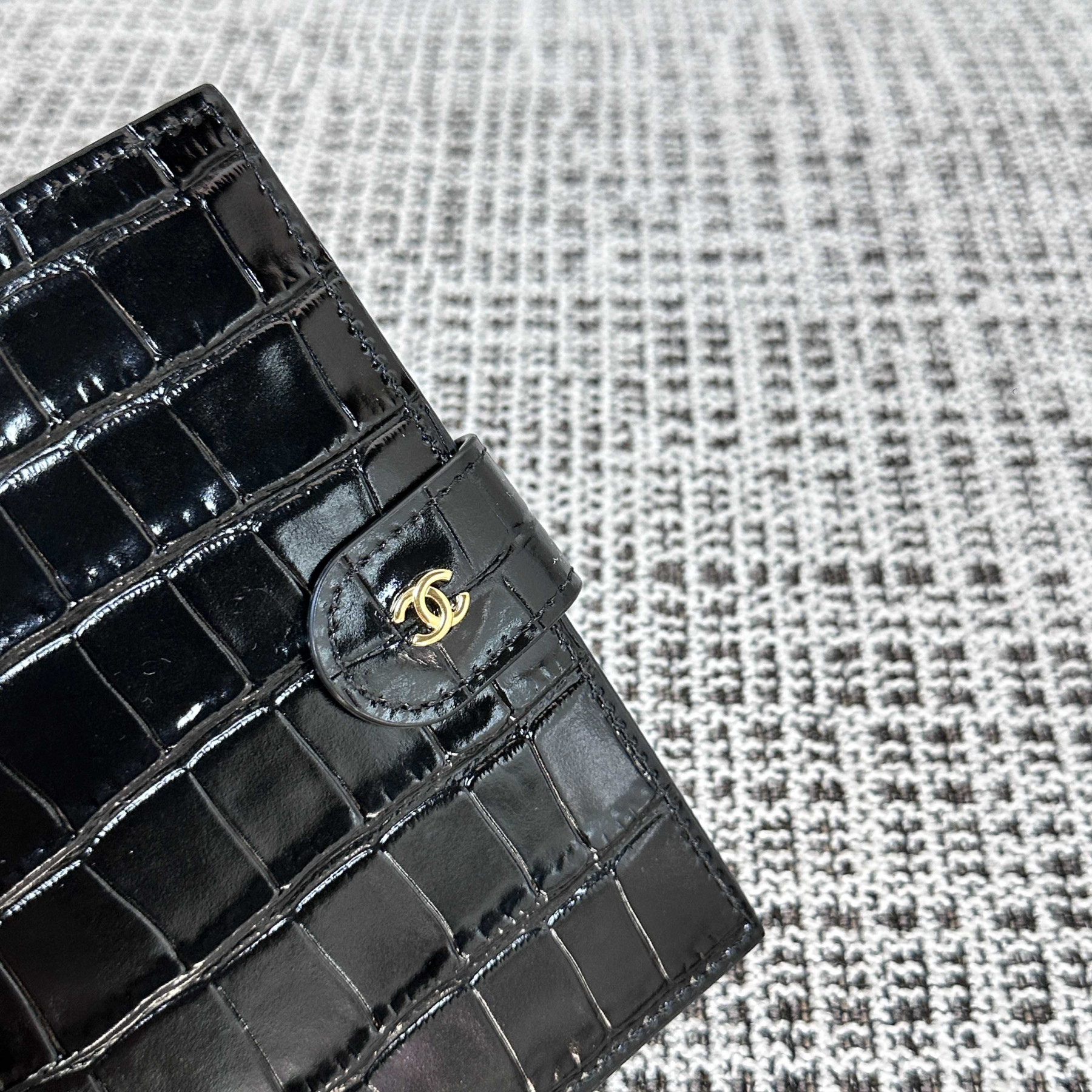 Ch**el Passport Holder AP5193 14.2x10.5x1.5cm