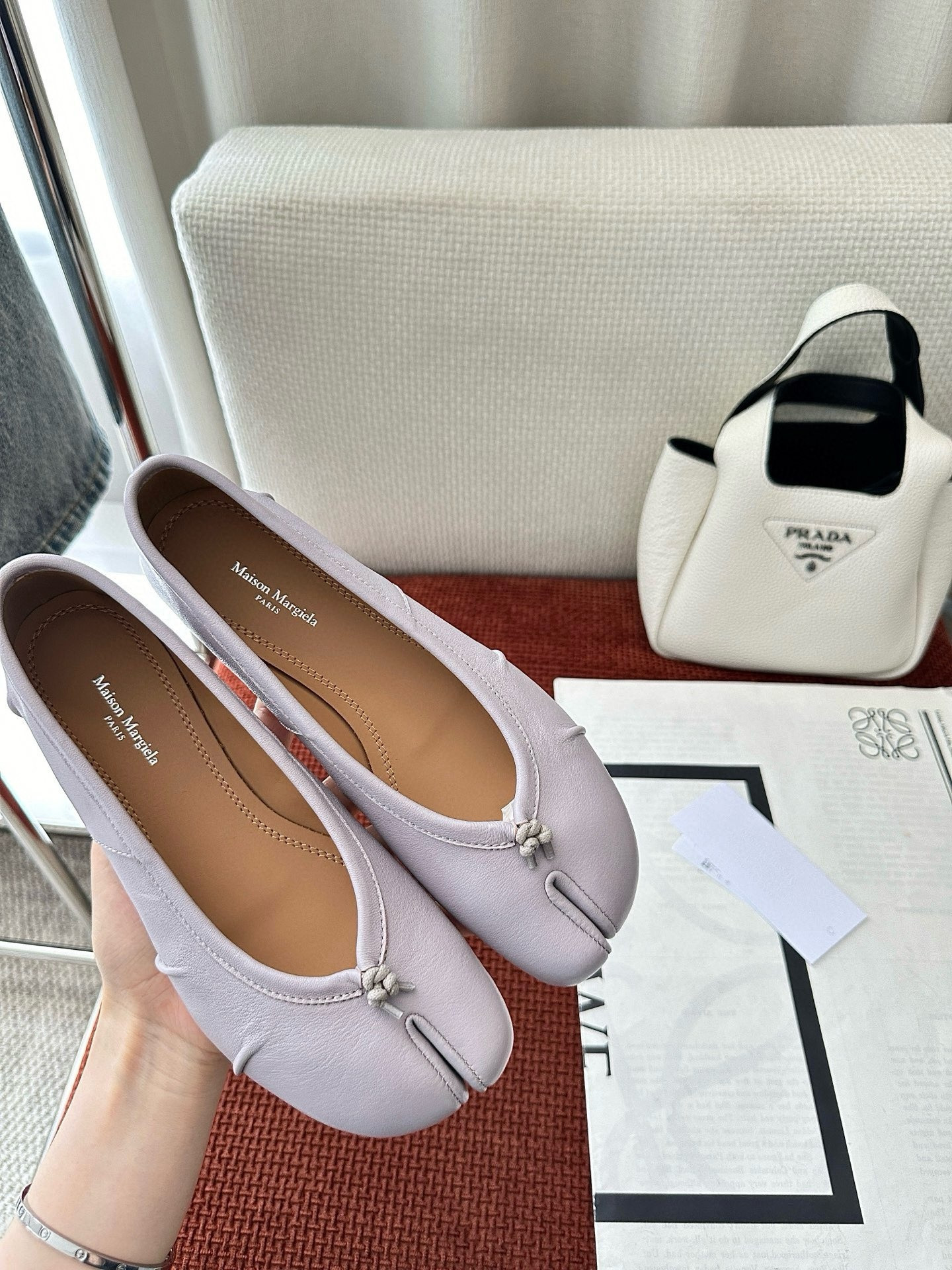 UA Ma1s0n Marg*e1a Tabi Leather Ballet Flats