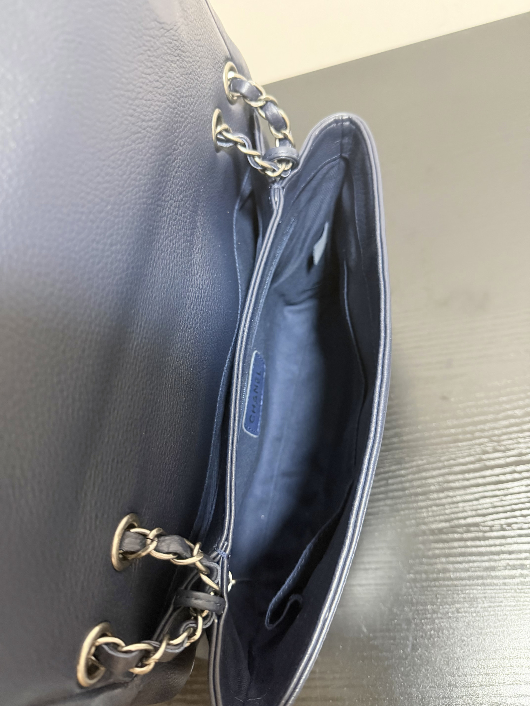 Ch**el hampton flap handbag as7095 32x19x7.5cm