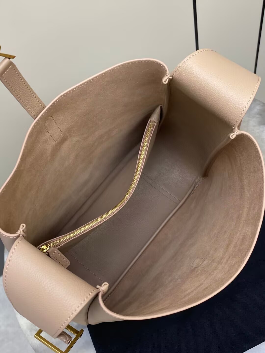 Y51 LE 5 À 7 30 X 31 X 13 CM