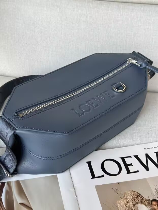LOEWE Convertible sling in classic calfskin 32.5x9x12.3cm