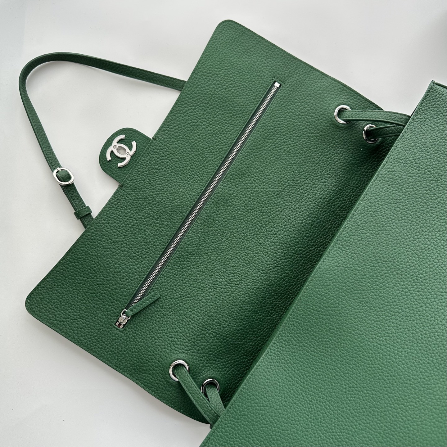 Ch**el Maxi Flap Bag Silver hardware AS6233 26x38.5x11cm