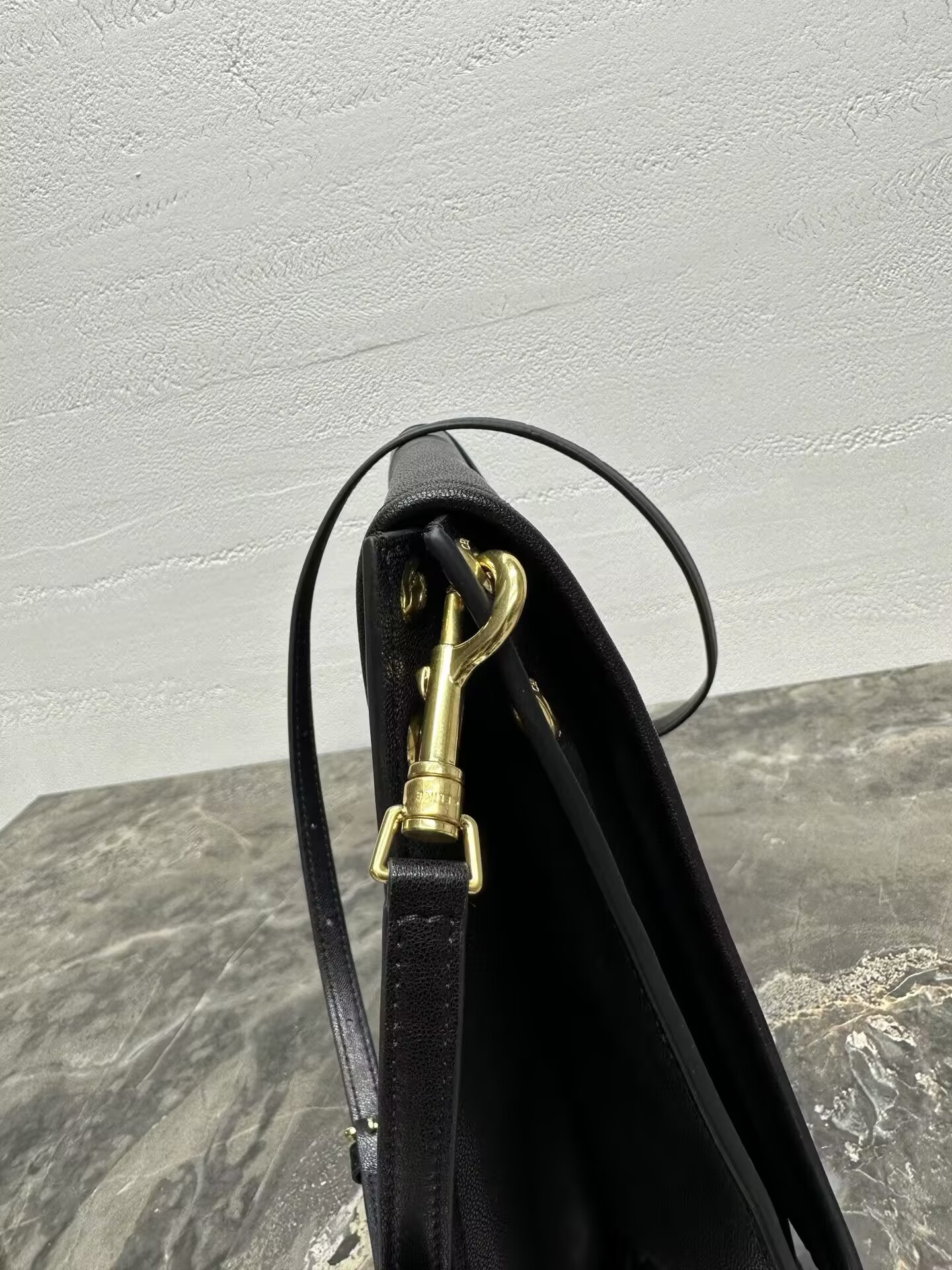 Ce1i*e SOFT TRIOMPHE BESACE IN S*pPLE SHINY LAMBSKIN 34x25x13cm