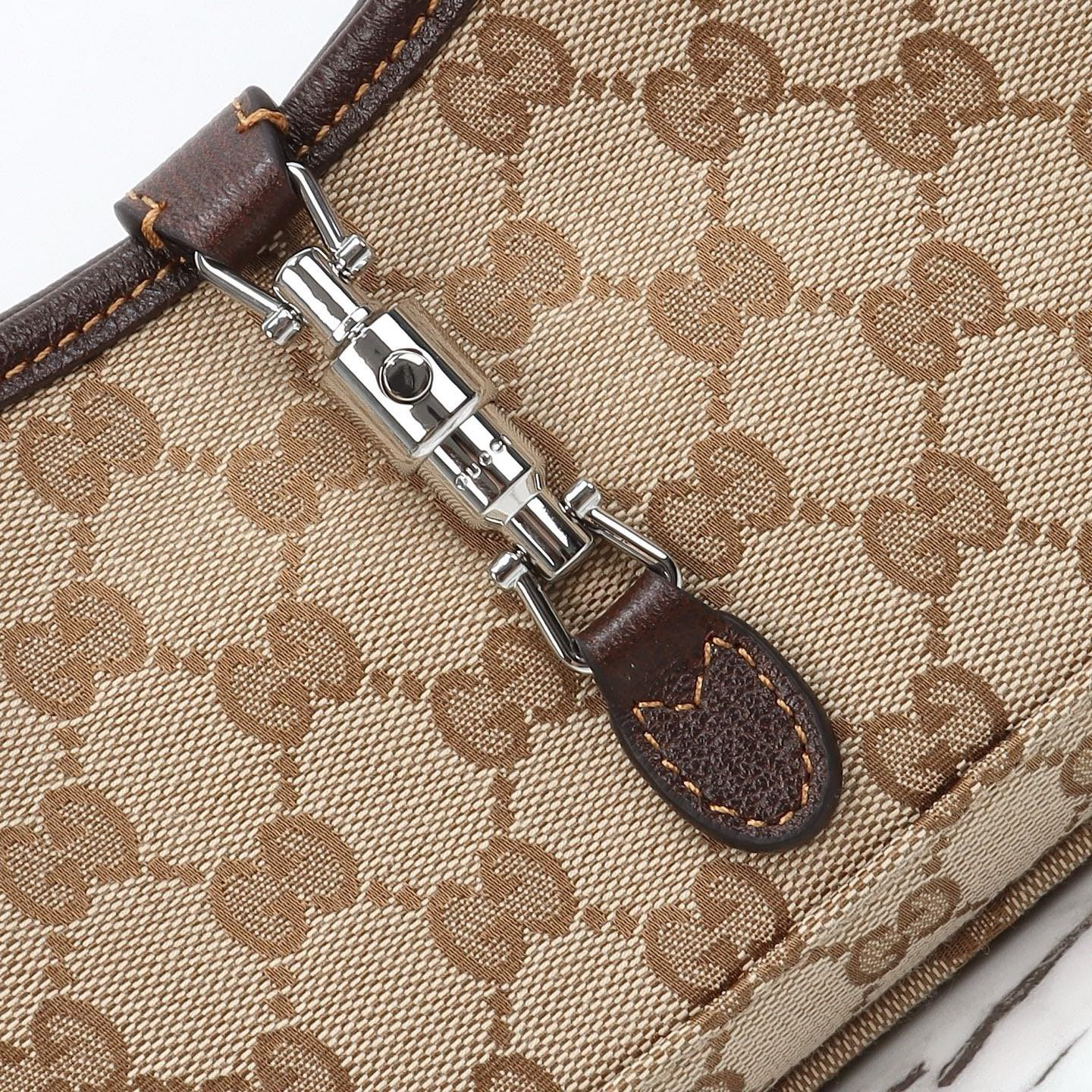 Gucci Jackie Slim Small Shoulder Bag 28x16x3.5cm