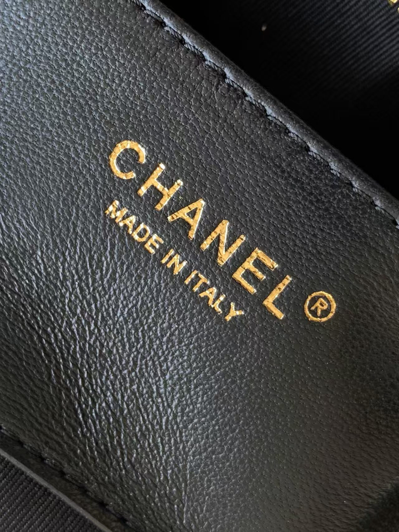 Ch**el Hobo Handbag 23.5x13x7.5cm