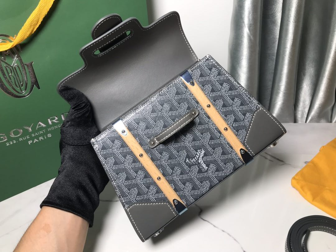 Goyard Saïgon Structuré Mini Bag 20x7.5x15cm