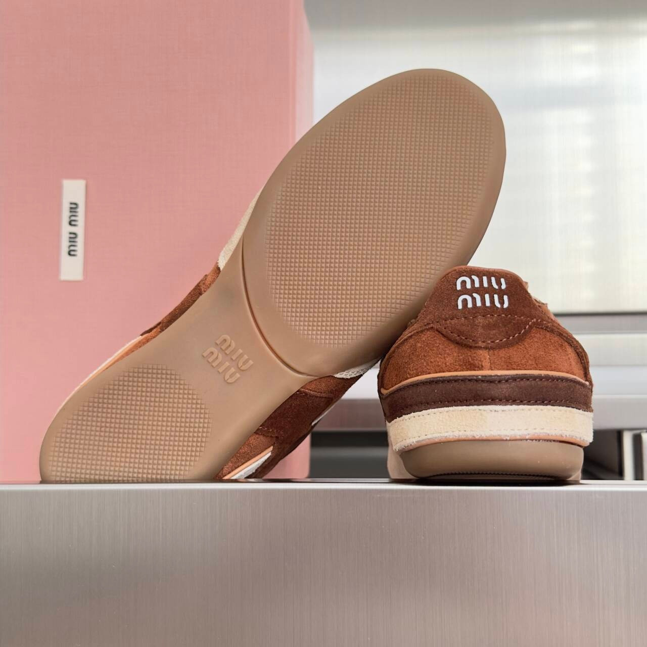UA M1v M1v Sneakers
