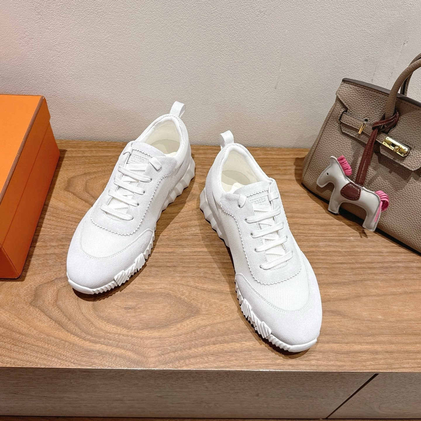 UA H**me5 Bouncing Sneaker