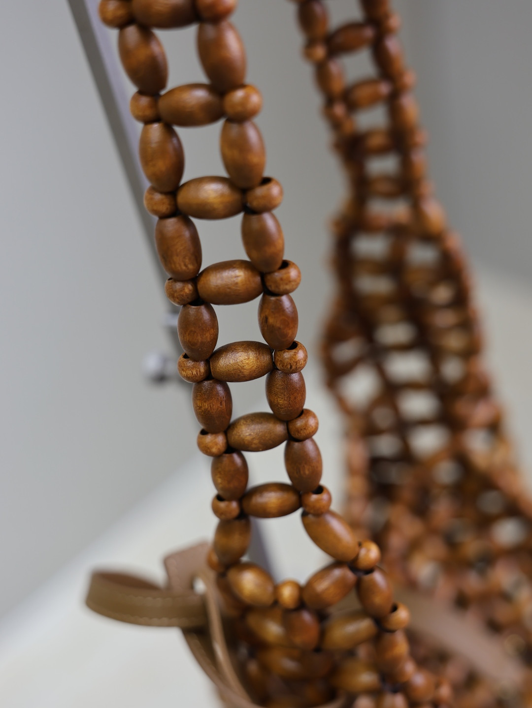 Y51 LE 5 à 7 wood beads 23x22x8.5cm