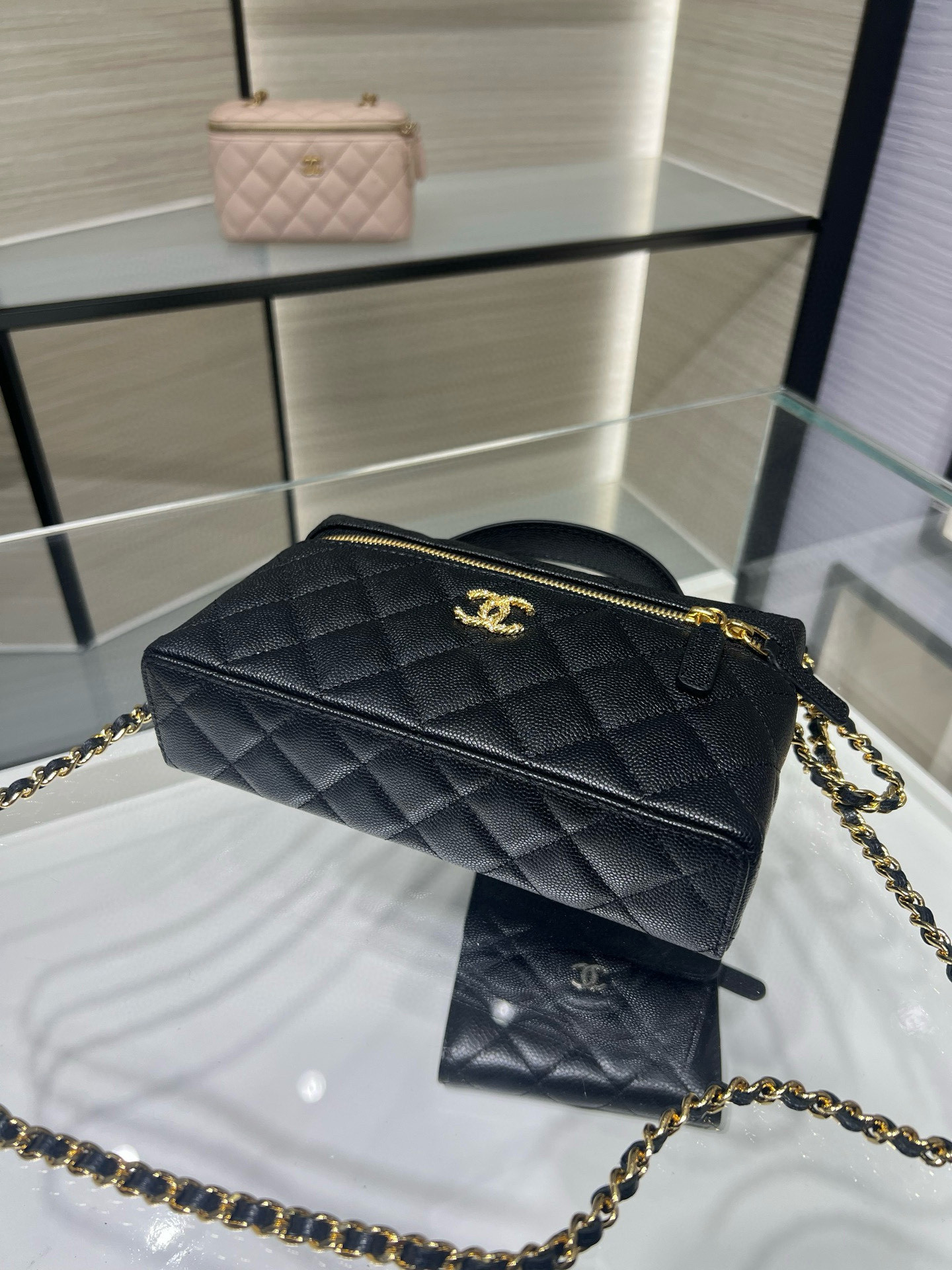 Ch**el classic vanity with chain handbag ap5090 17x19.5x5cm