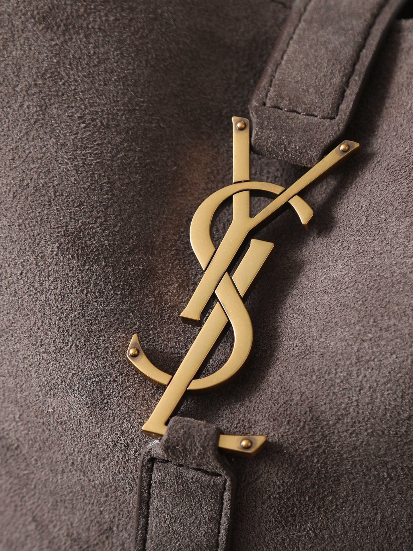 Y51 le 5 à 7 bea in suede 50×28×18cm