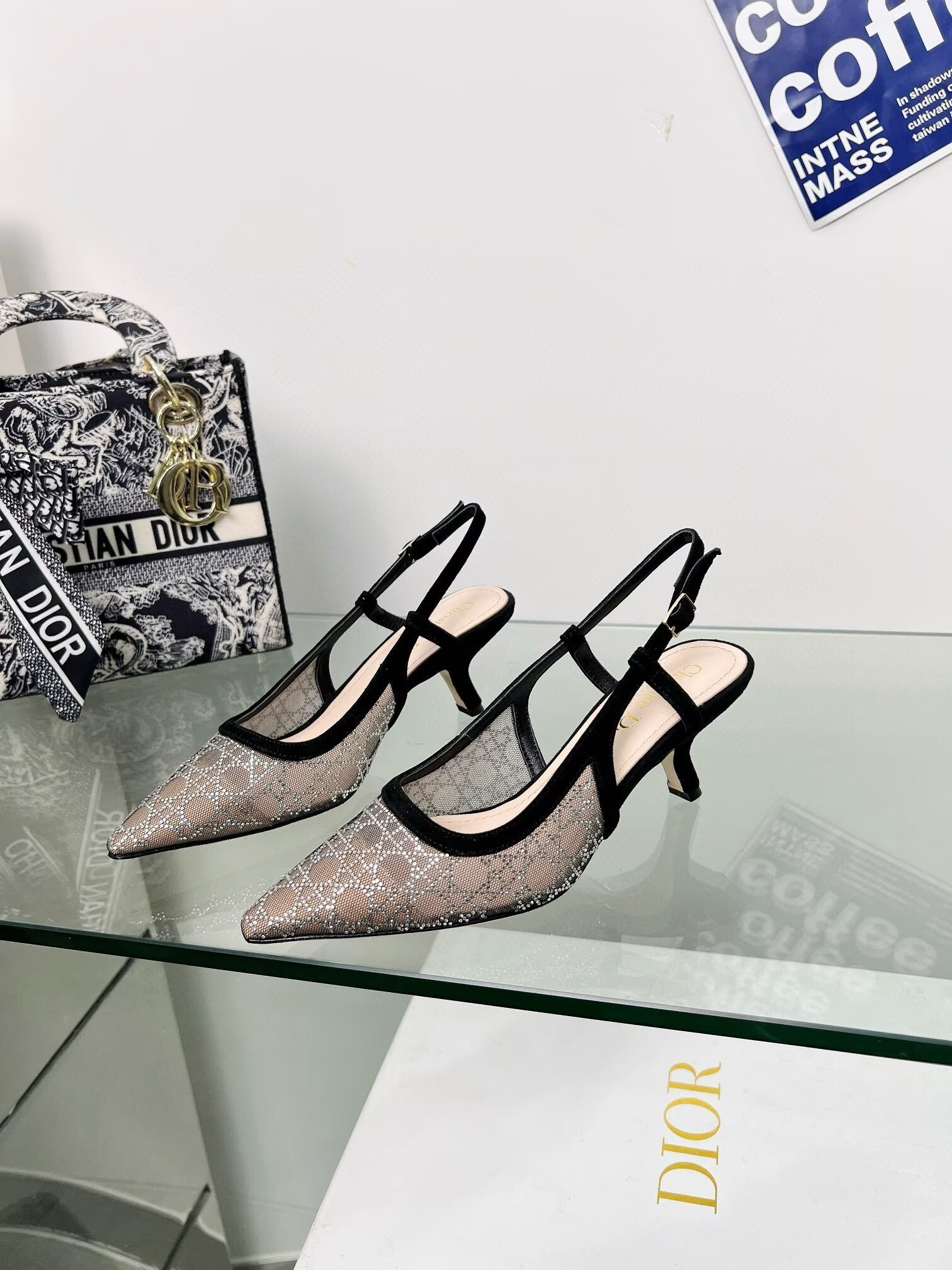 UA D10r Capture Slingback Pump