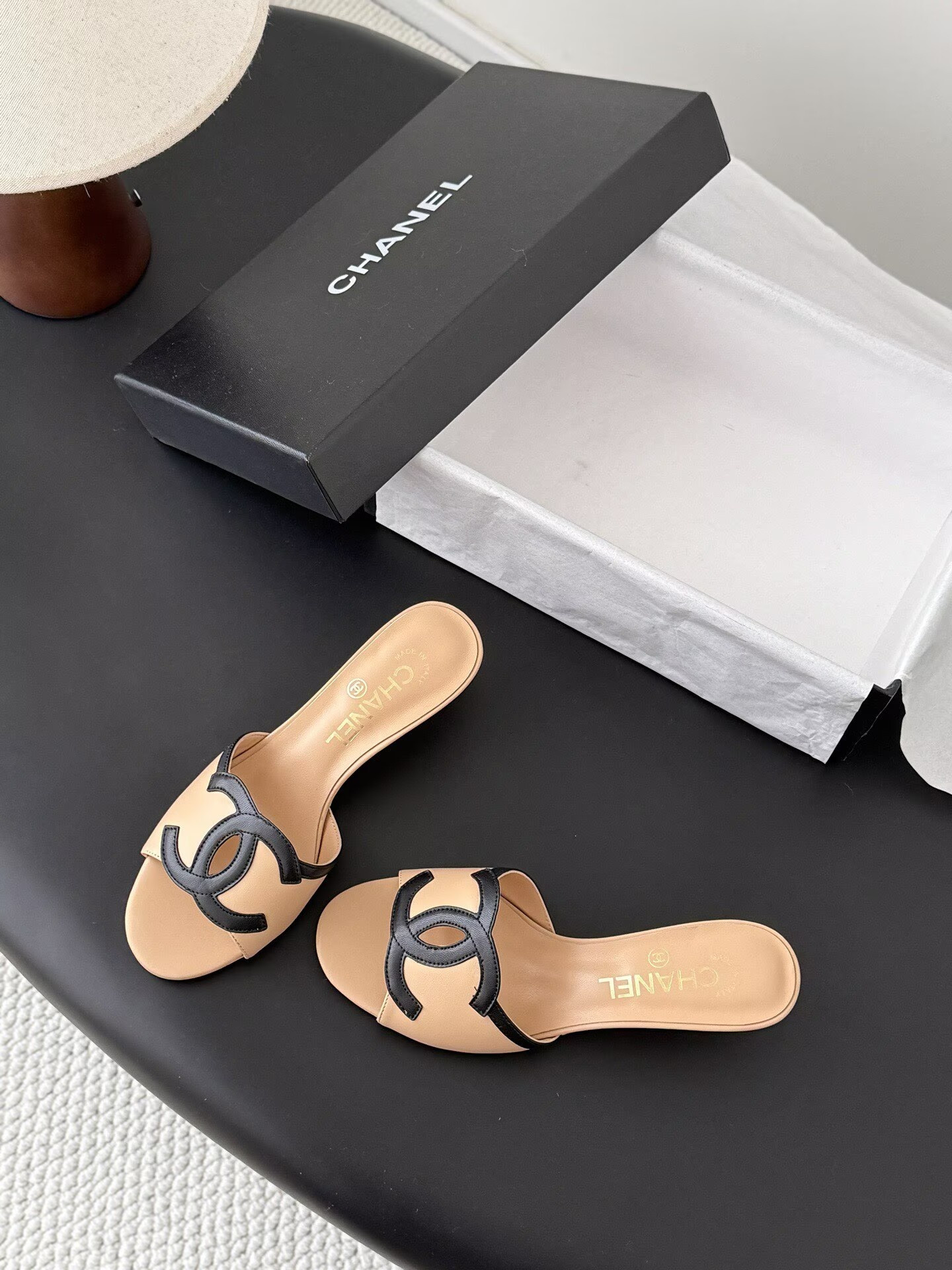 ua Ch**el sandals 4.5cm heel