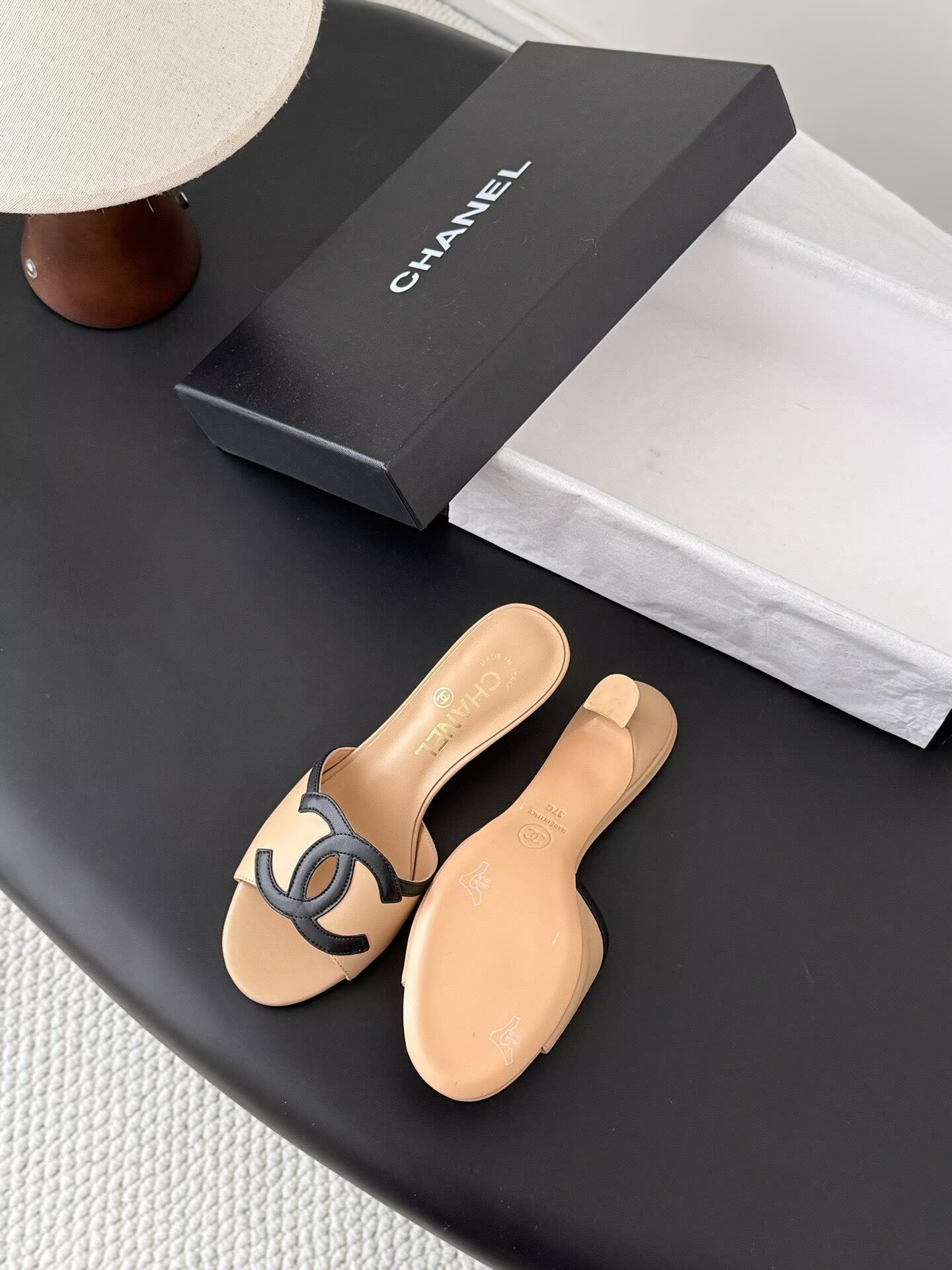 ua Ch**el sandals 4.5cm heel