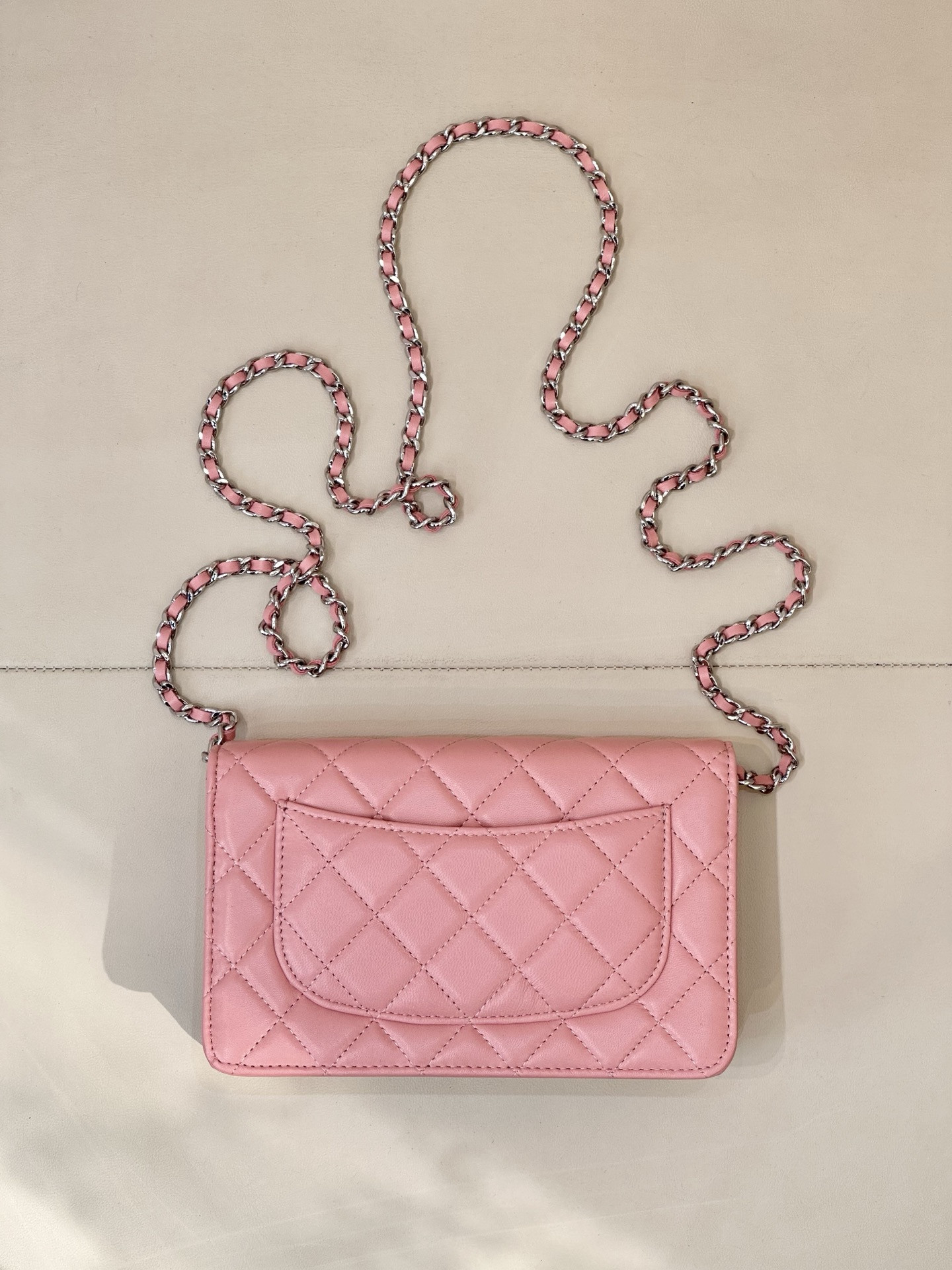 Ch**el WOC CLASSIC WALLET ON CHAIN 13x19cm