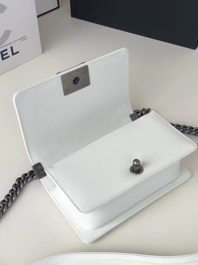 Ch**el Small BOY Ch**el Handbag 20x12x7cm