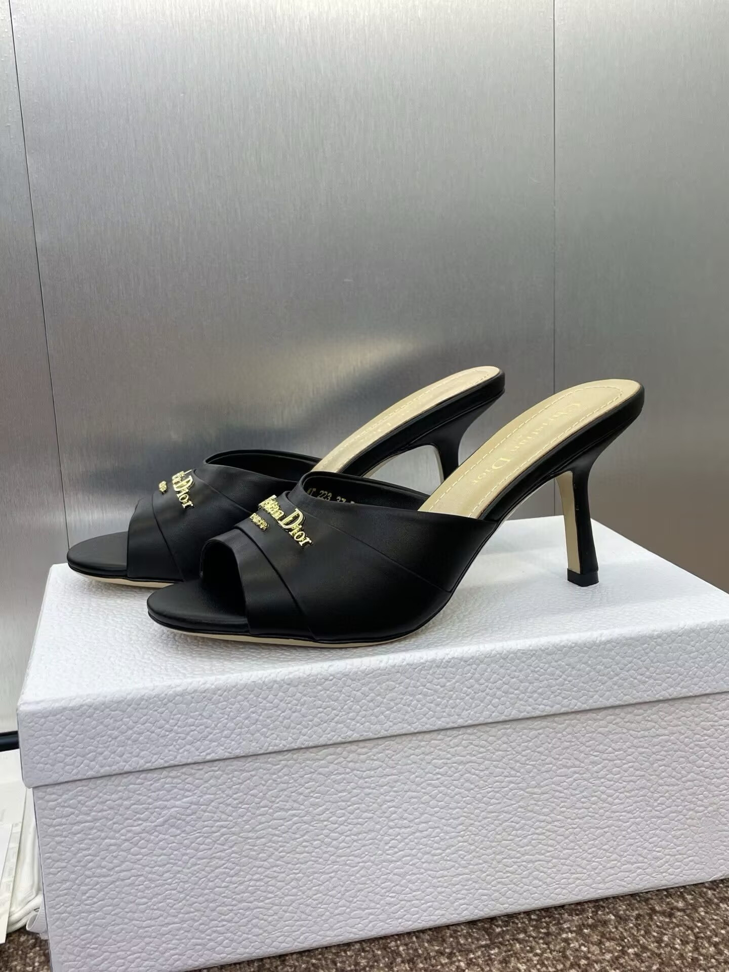 UA D10r Heeled Slide