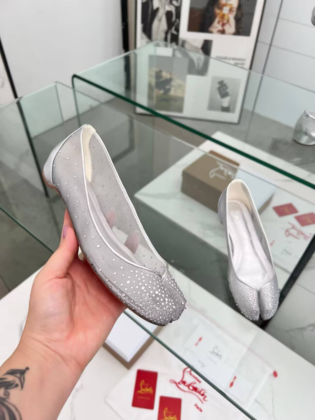 UA Chr1st1an Louboutin x Ma1s0n Marg*e1a Tabi Ballet Flats