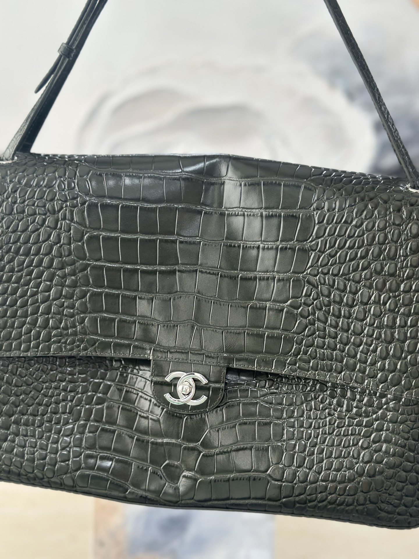 Ch**el Maxi Flap Bag Olive Green Silver hardware AS6233 26x38.5x11cm