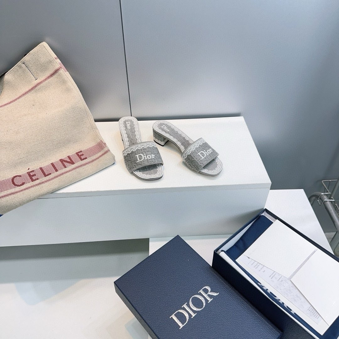 UA D10ramour D10r Dentelle Heeled Slide