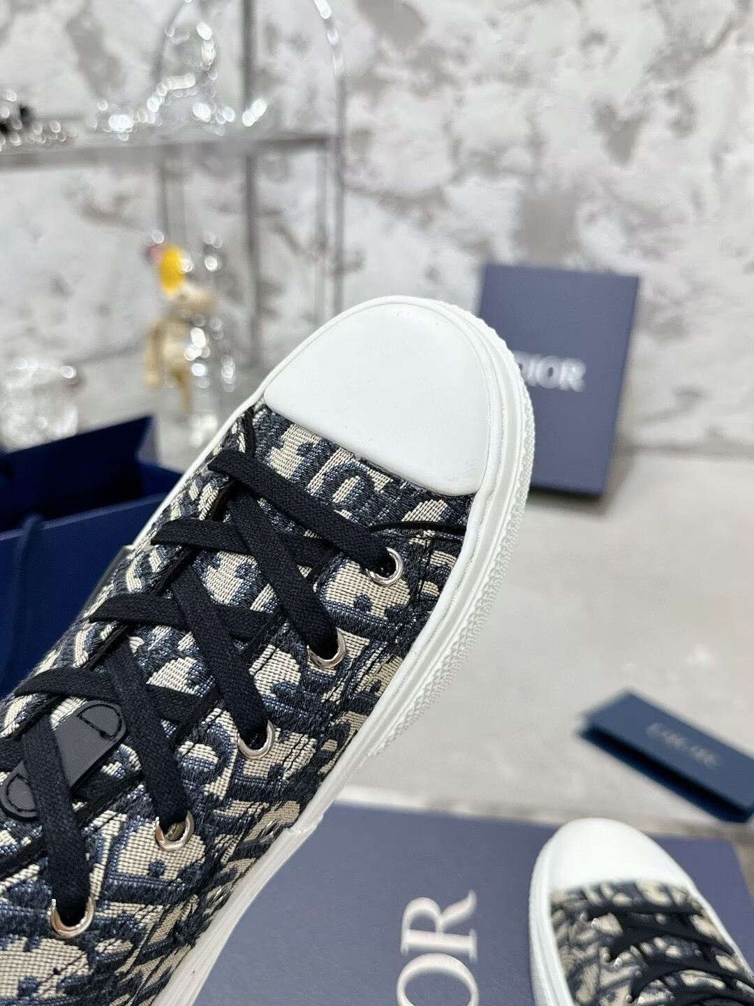 ua D10r sneaker