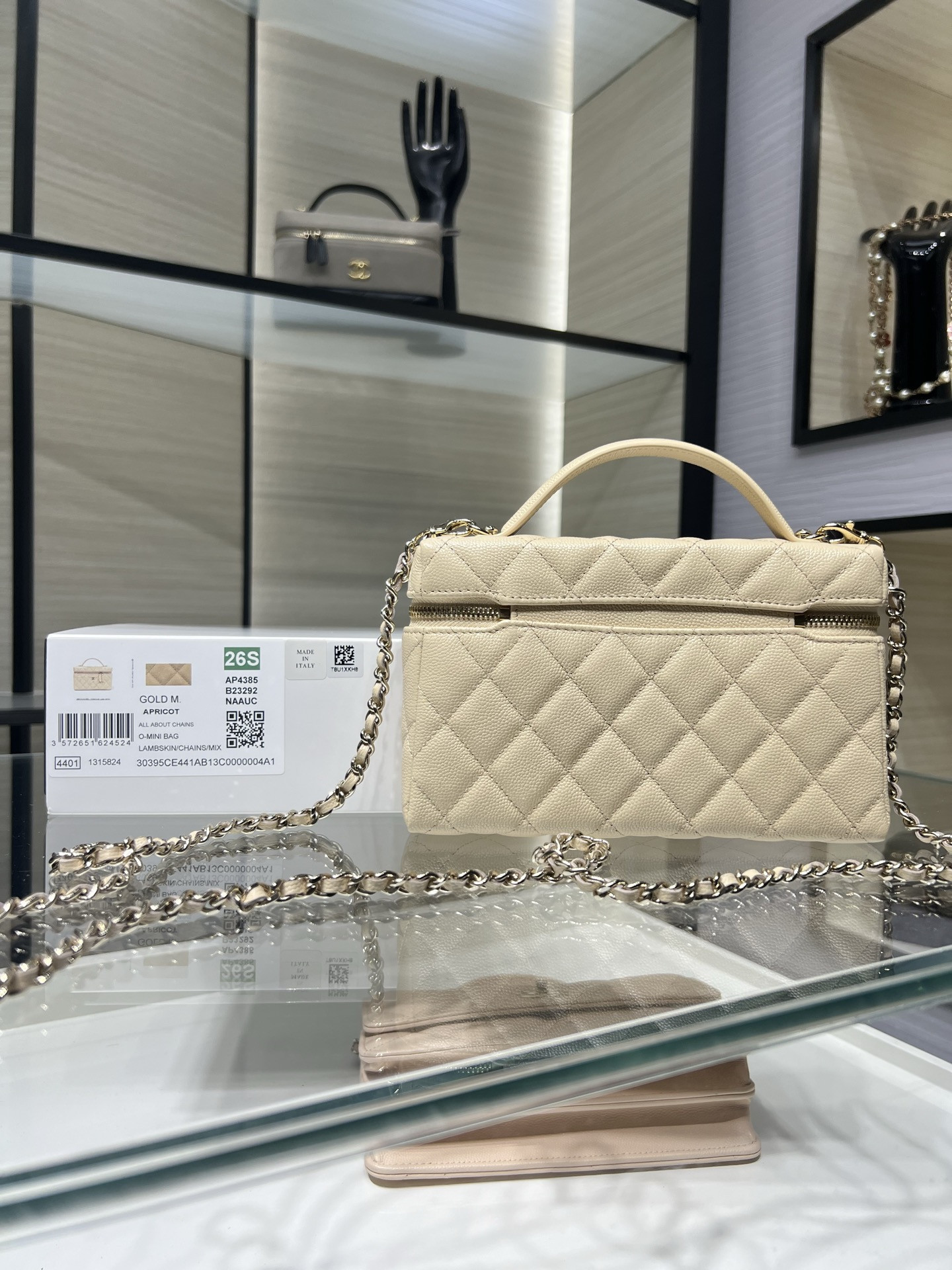 Ch**el classic vanity with chain handbag ap4385 17x19.5x5cm